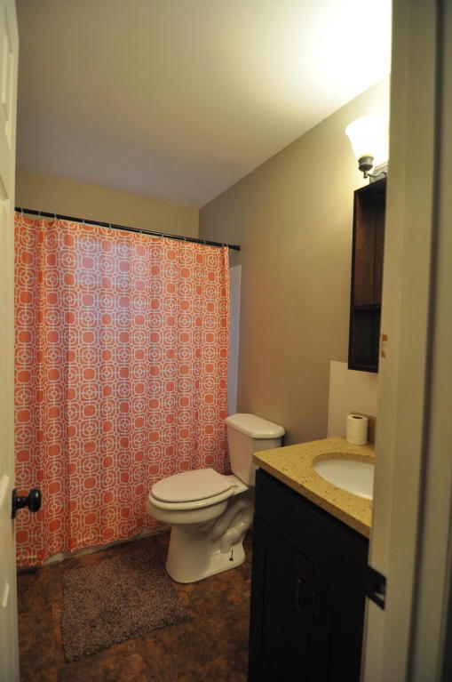 101 SUNSET DR, Boonville, MO 65233