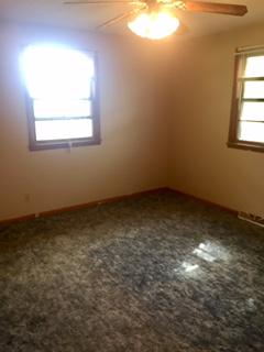 574 TIDBALL AVE, Centralia, MO 65240