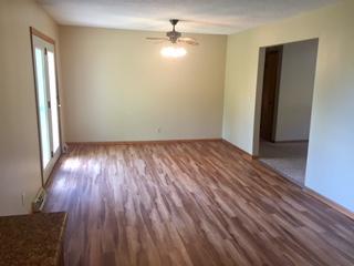 574 TIDBALL AVE, Centralia, MO 65240