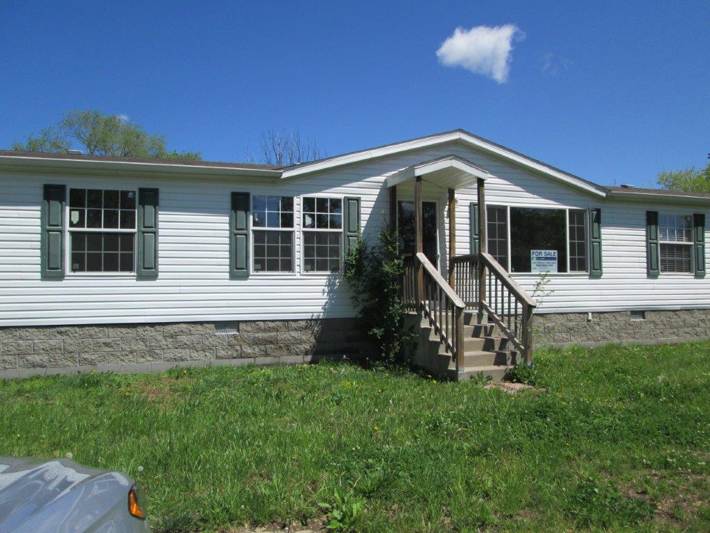 204 Eastwood, Higbee, MO 65257