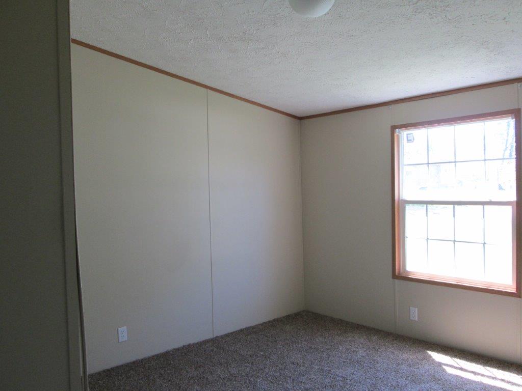 204 Eastwood, Higbee, MO 65257