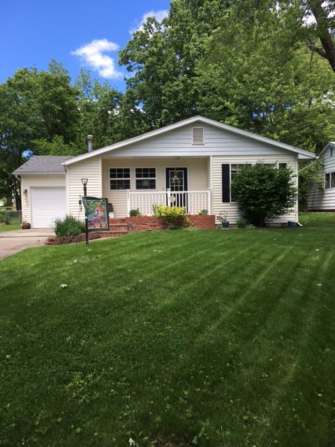 621 Grand Ave, Moberly, MO 65270