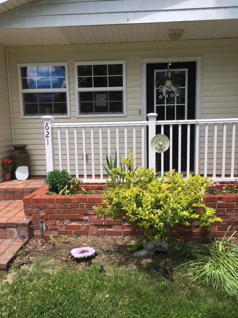 621 Grand Ave, Moberly, MO 65270