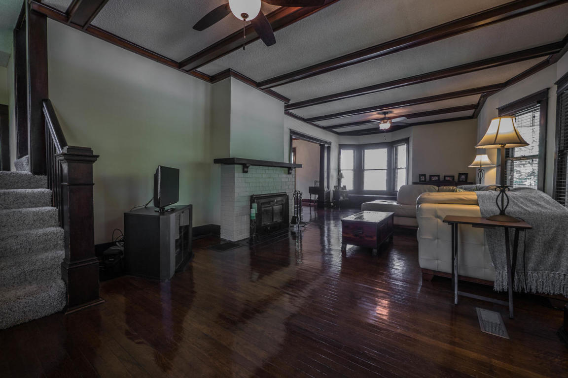 27 Windsor Place, Moberly, MO 65270