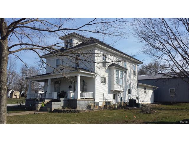 639 W. Locust St, Paris, MO 65275
