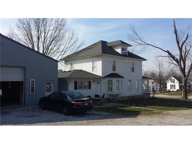 639 W. Locust St, Paris, MO 65275