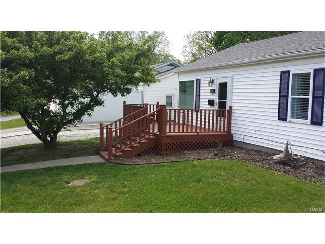 107 Hill St, Paris, MO 65275