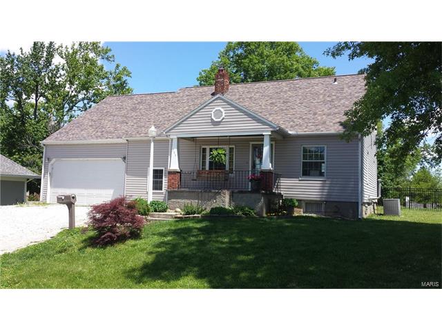 108 S. Seminary, Paris, MO 65275