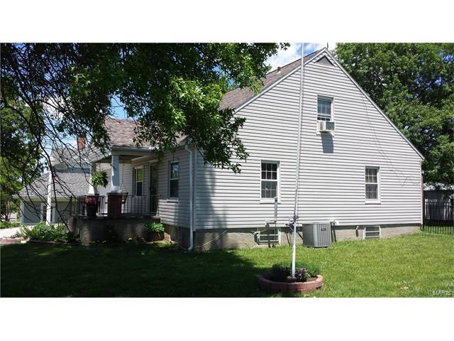 108 S. Seminary, Paris, MO 65275