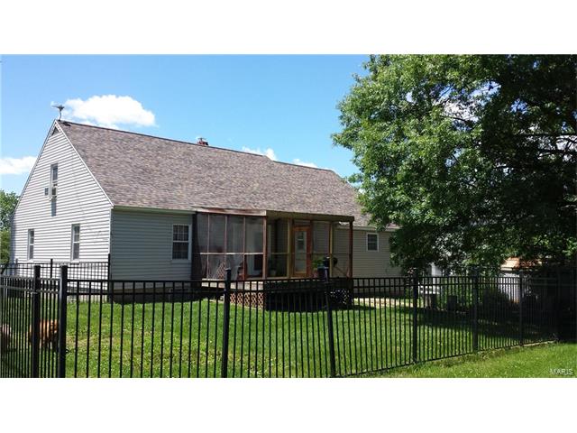 108 S. Seminary, Paris, MO 65275