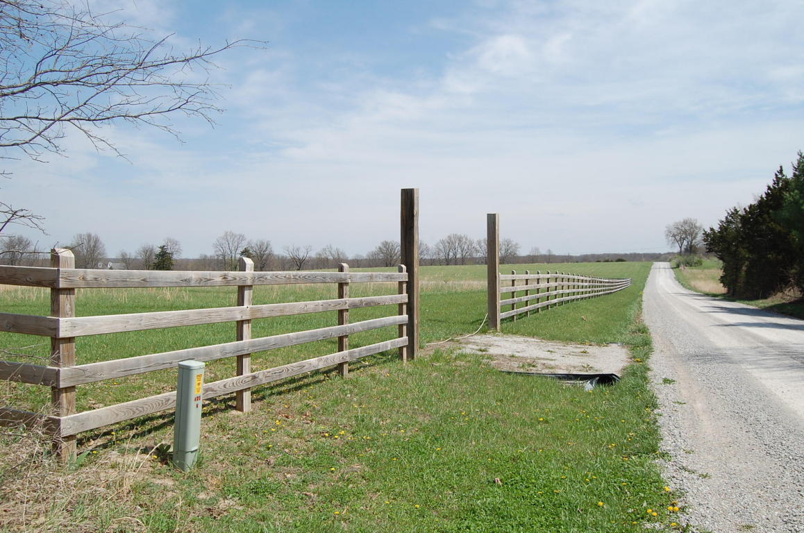 E BREEDLOVE DR, Sturgeon, MO 65284