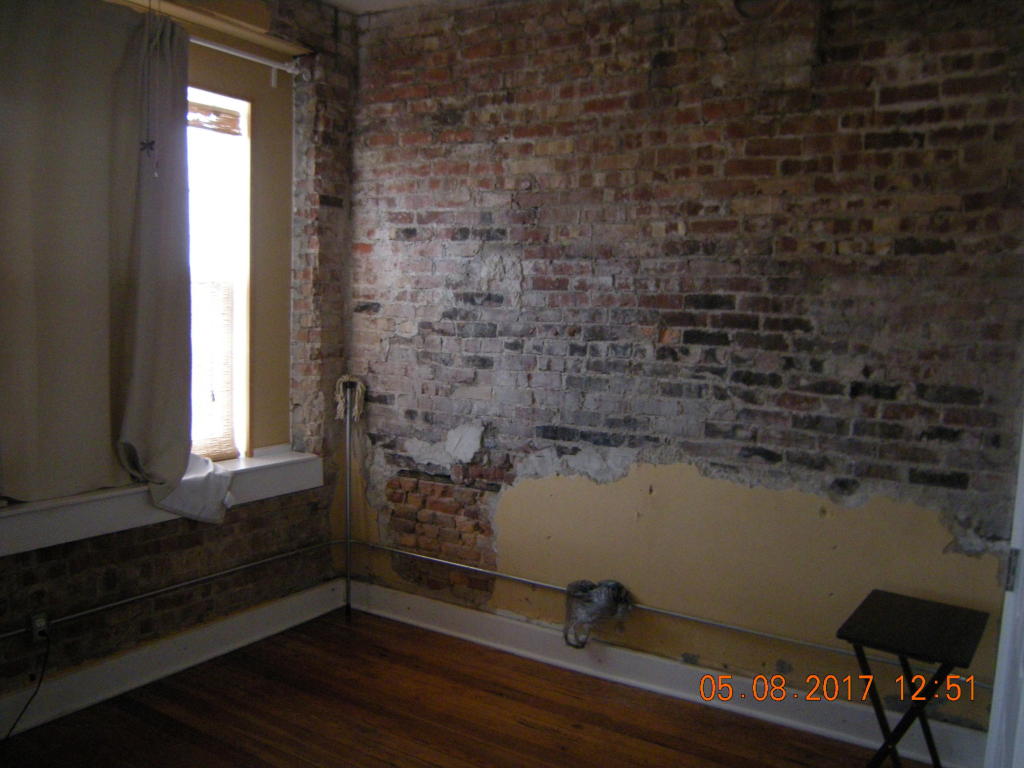 108 N OGDEN ST, Sturgeon, MO 65284