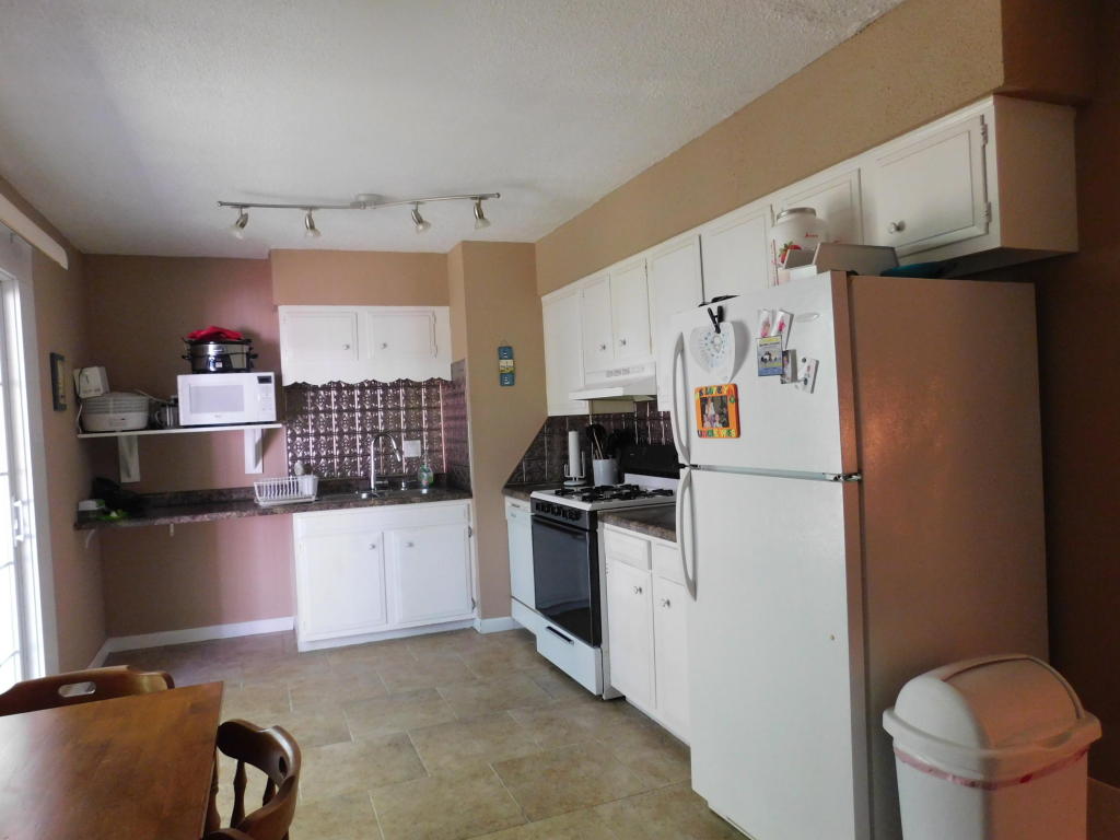 415 N AUDRAIN ST, Sturgeon, MO 65284