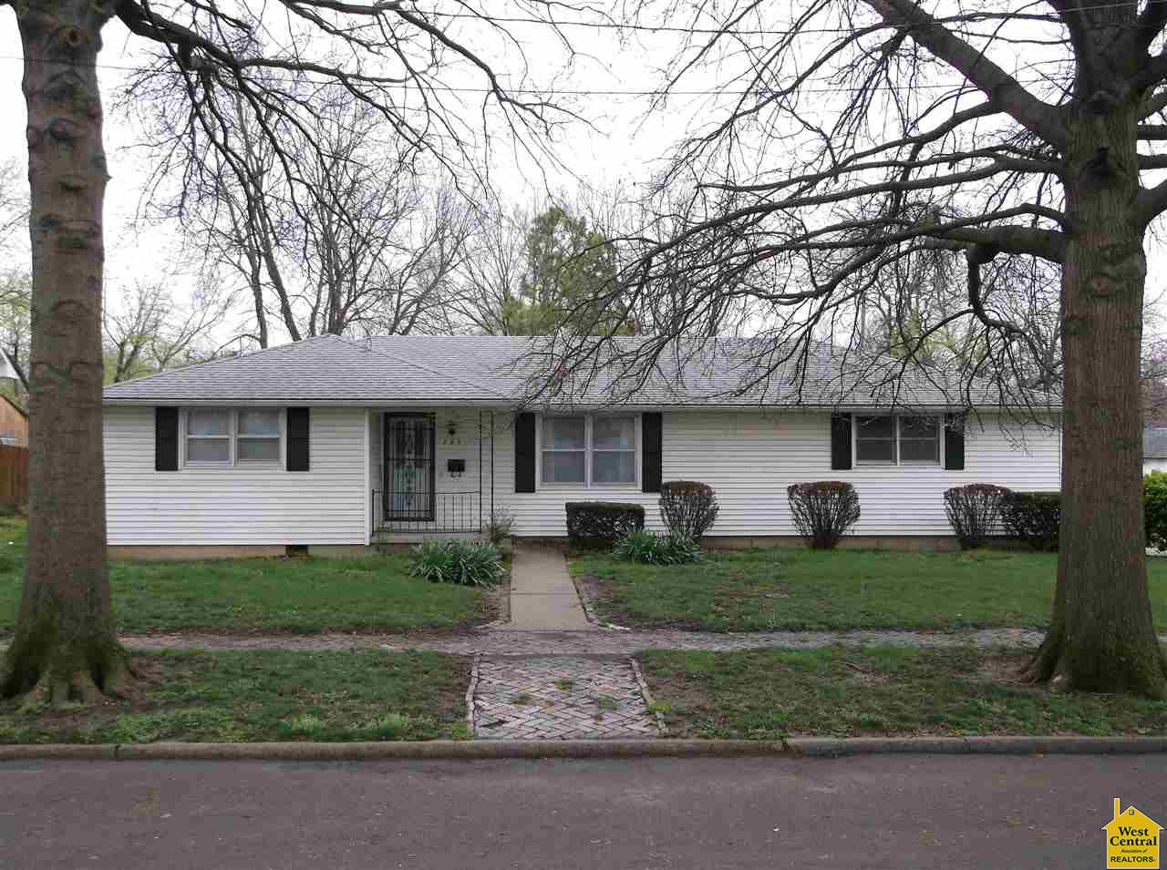 705 W 10th, Sedalia, MO 65301