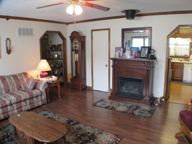 2404 E 9th, Sedalia, MO 65301