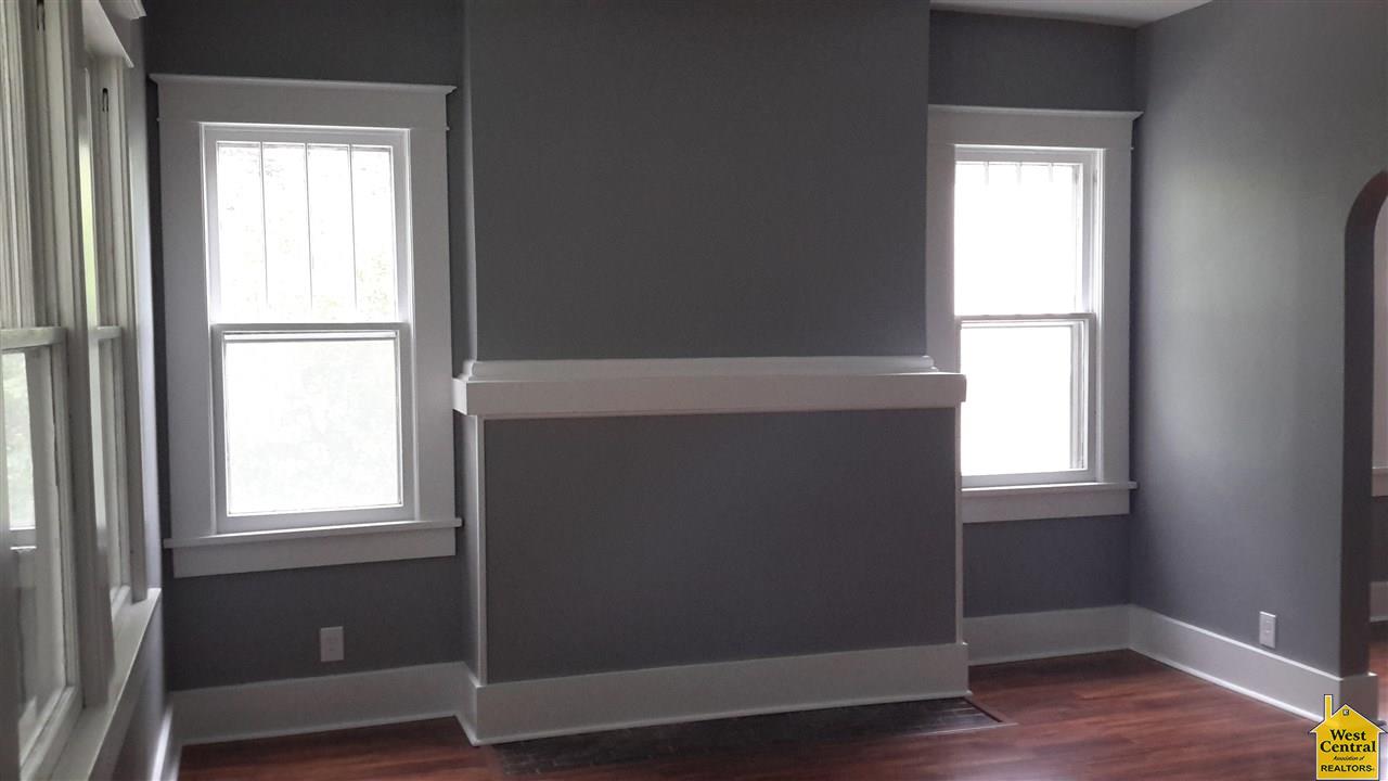 815 S Barrett Ave, Sedalia, MO 65301
