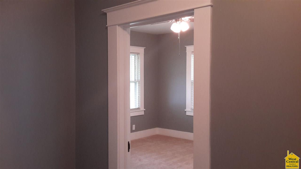 815 S Barrett Ave, Sedalia, MO 65301