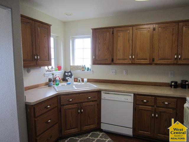 3233Cunningham Dr, Sedalia, MO 65301