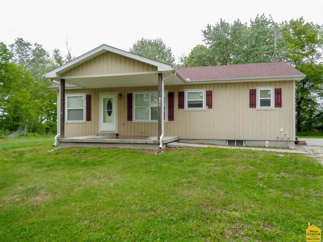 306 N Illinois, Green Ridge, MO 65332