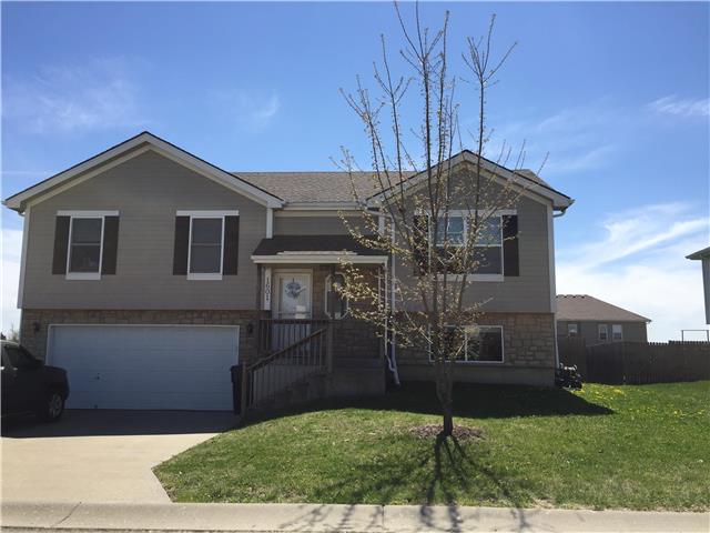 1601 W 7th Street Terrace, Knob Noster, MO 65336