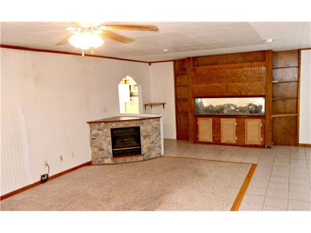 959 NE Division Road, Knob Noster, MO 65336