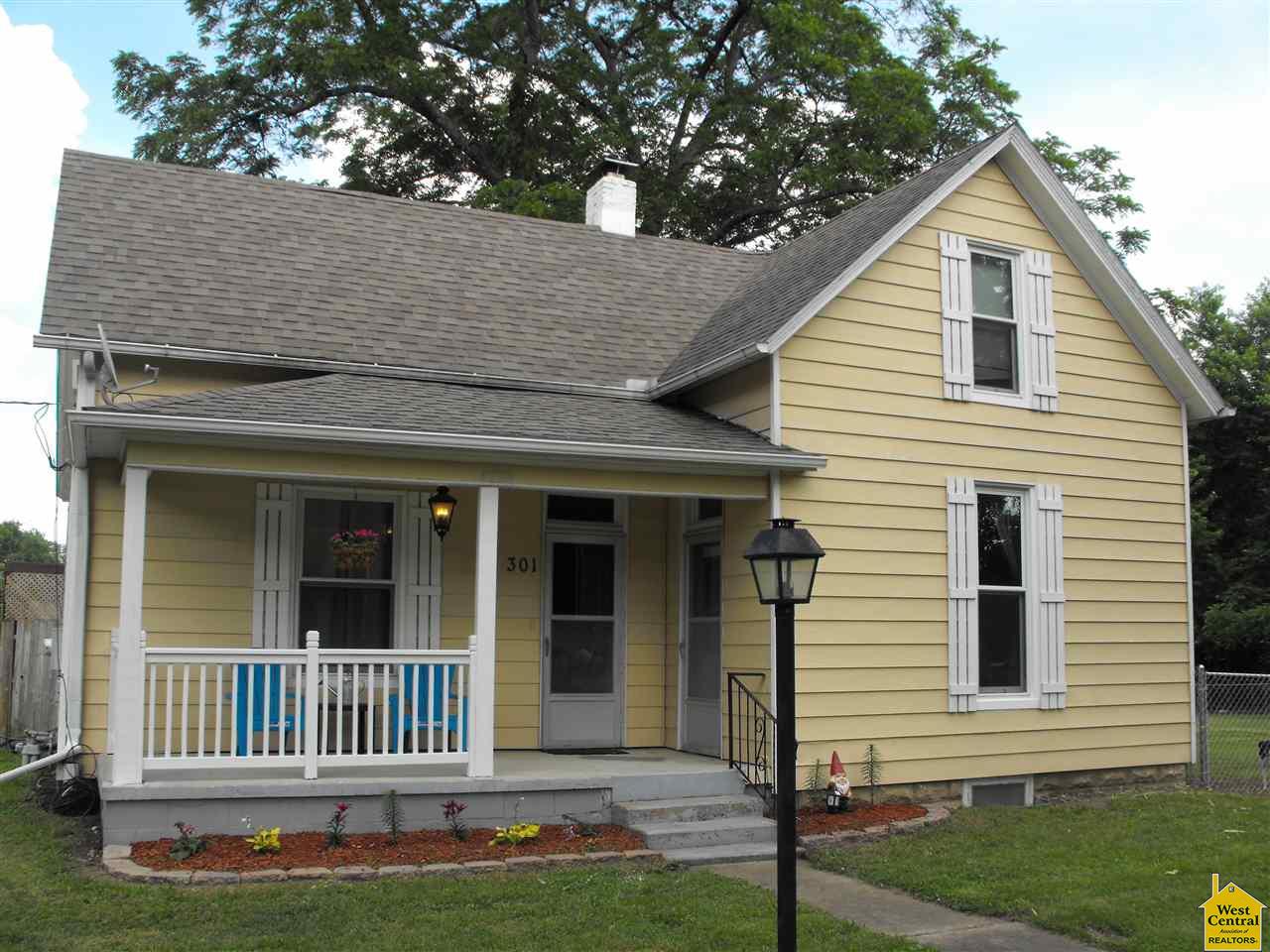 301 S Chestnut, La Monte, MO 65337