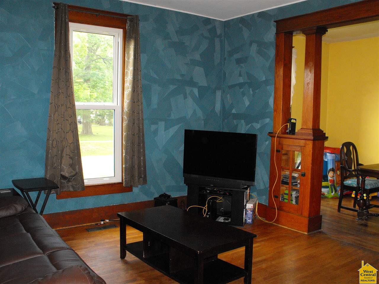 301 S Chestnut, La Monte, MO 65337