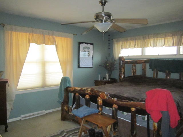 14 E Mission ST, Marshall, MO 65340
