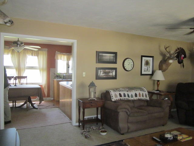 14 E Mission ST, Marshall, MO 65340