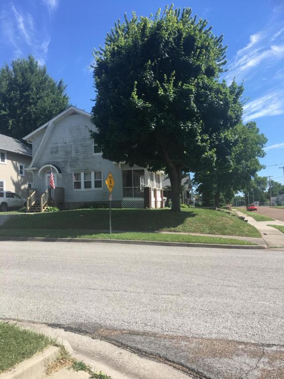400 E Mitchell ST, Marshall, MO 65340