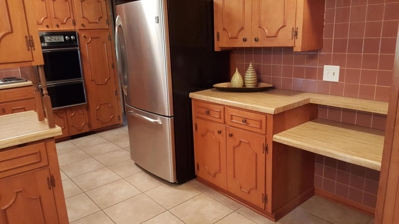 209 E MISSION ST, Marshall, MO 65340