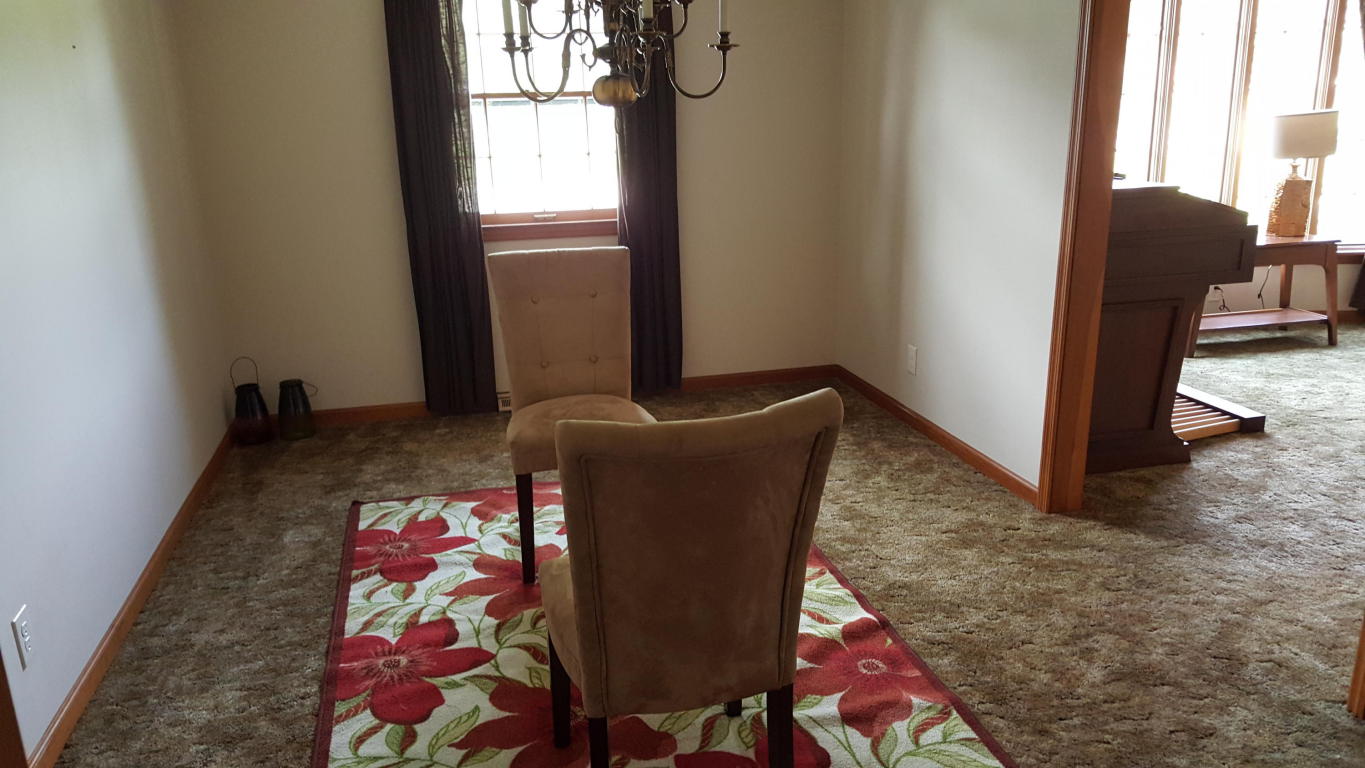 209 E MISSION ST, Marshall, MO 65340