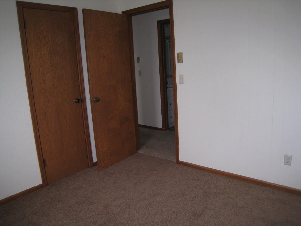 26244 200TH RD, Marshall, MO 65340