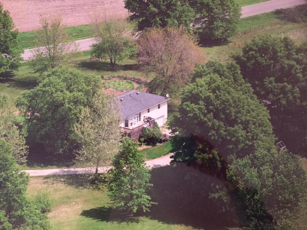 21928 Nimble DR, Marshall, MO 65340
