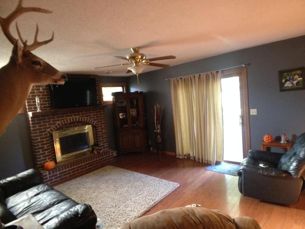 611 N LAKE DR, Marshall, MO 65340