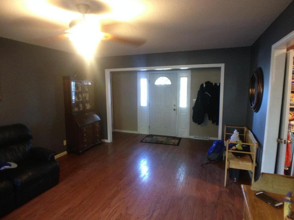 611 N LAKE DR, Marshall, MO 65340