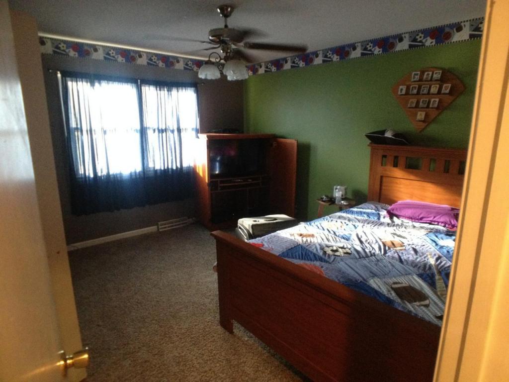 611 N LAKE DR, Marshall, MO 65340