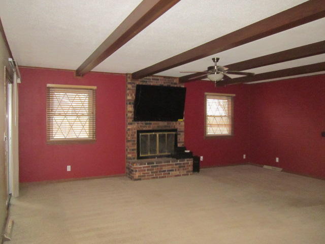 2 East BLACK, Marshall, MO 65340