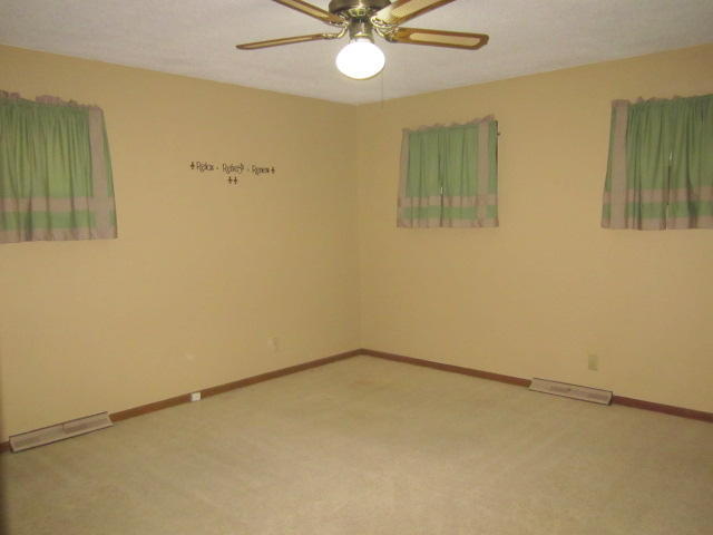 2 East BLACK, Marshall, MO 65340