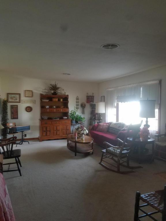 811 Park Place, Slater, MO 65349