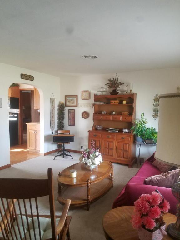 811 Park Place, Slater, MO 65349