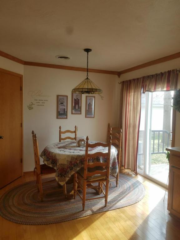 811 Park Place, Slater, MO 65349
