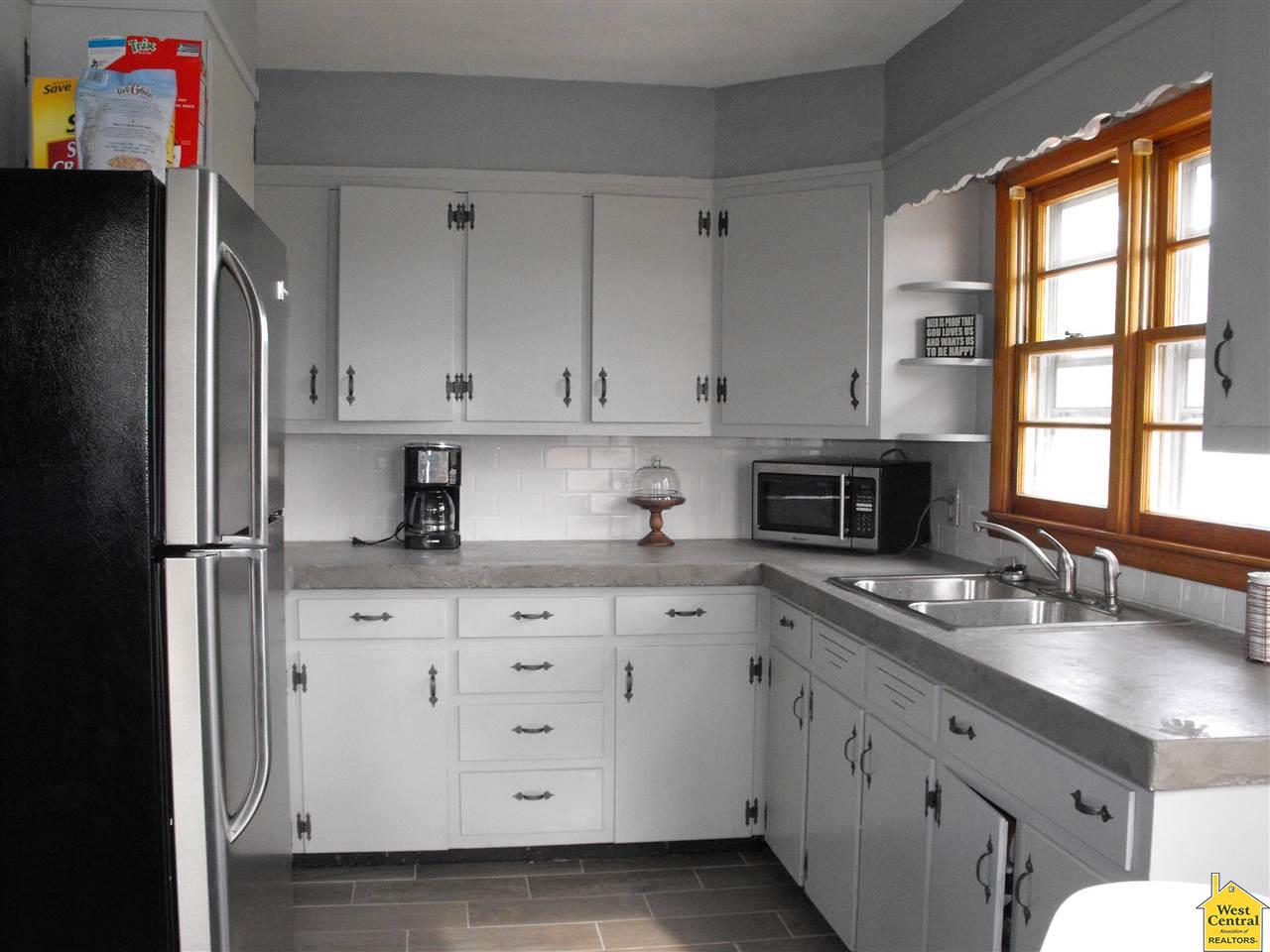 211 E Clay, Smithton, MO 65350