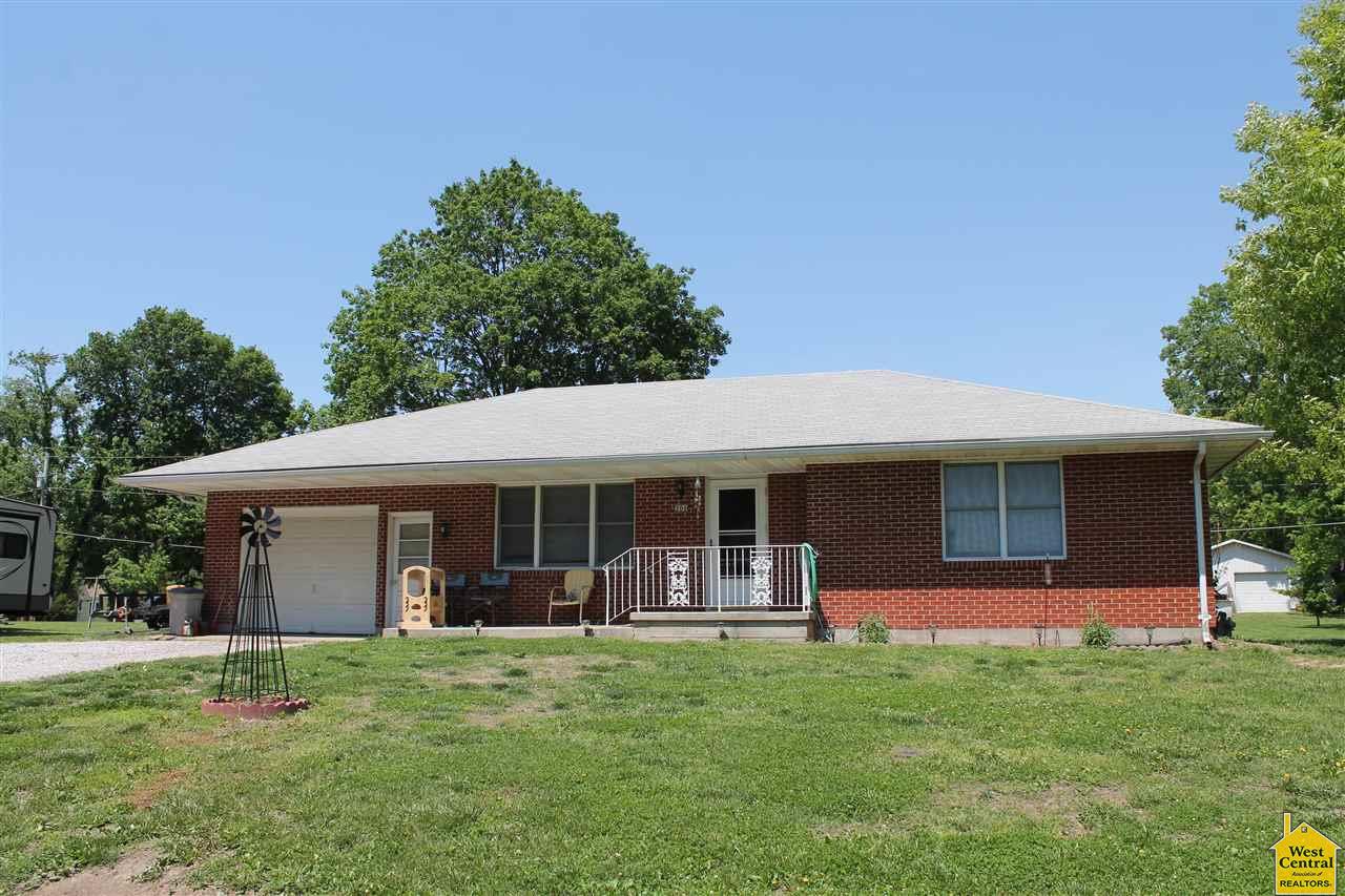 206 W Coombs, Smithton, MO 65350
