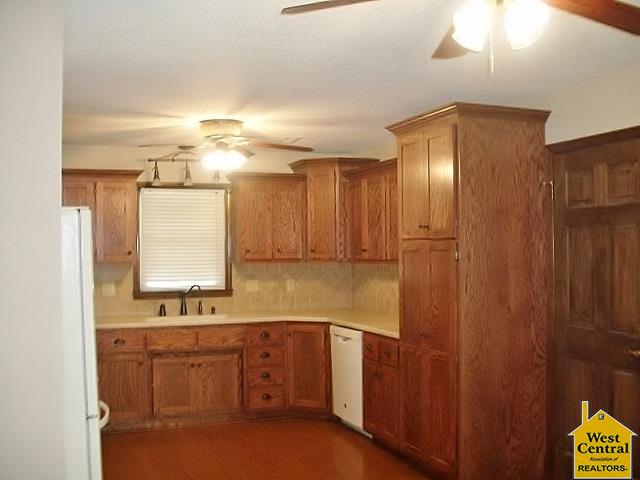 105 W Smith, Smithton, MO 65350