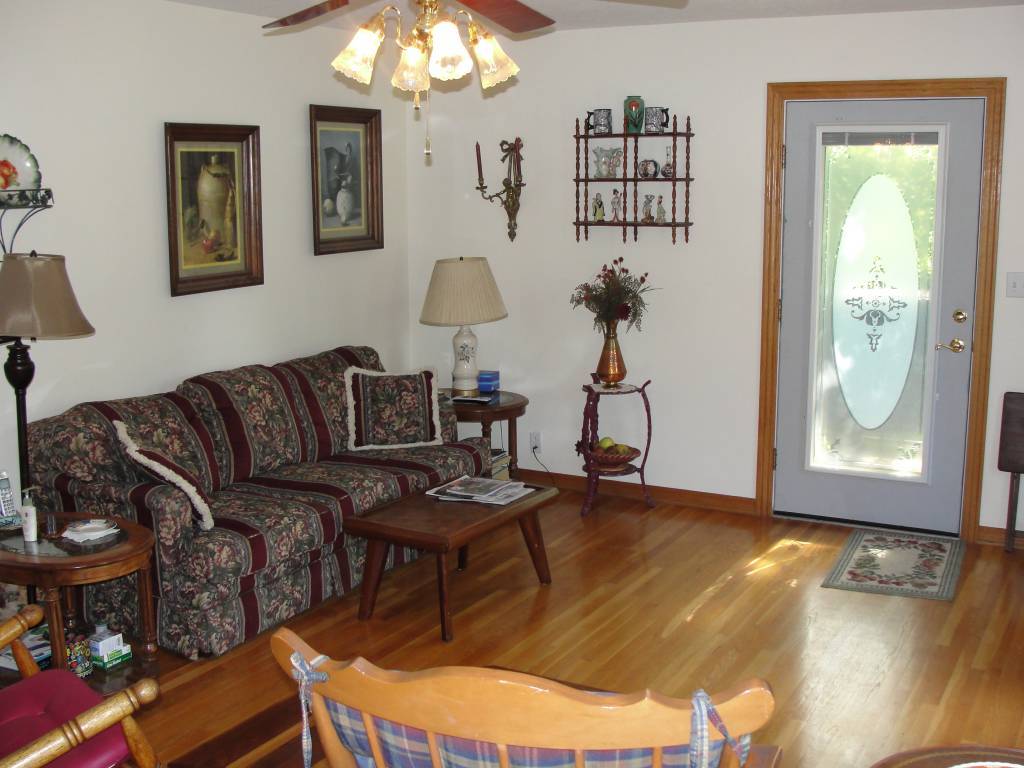 26733 Escapade Ln, Warsaw, MO 65355