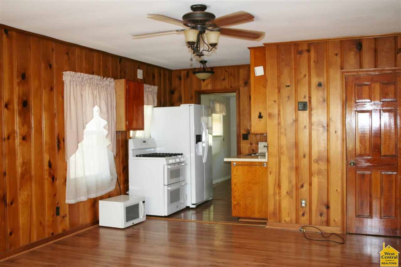 11841Point Lookout Ln, Warsaw, MO 65355
