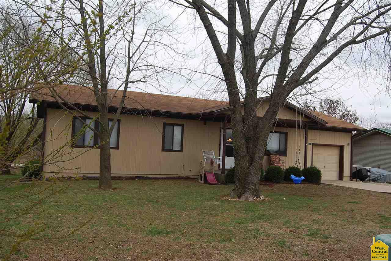 1018 W Jackson St, Warsaw, MO 65355