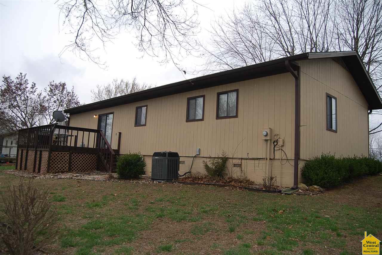 1018 W Jackson St, Warsaw, MO 65355
