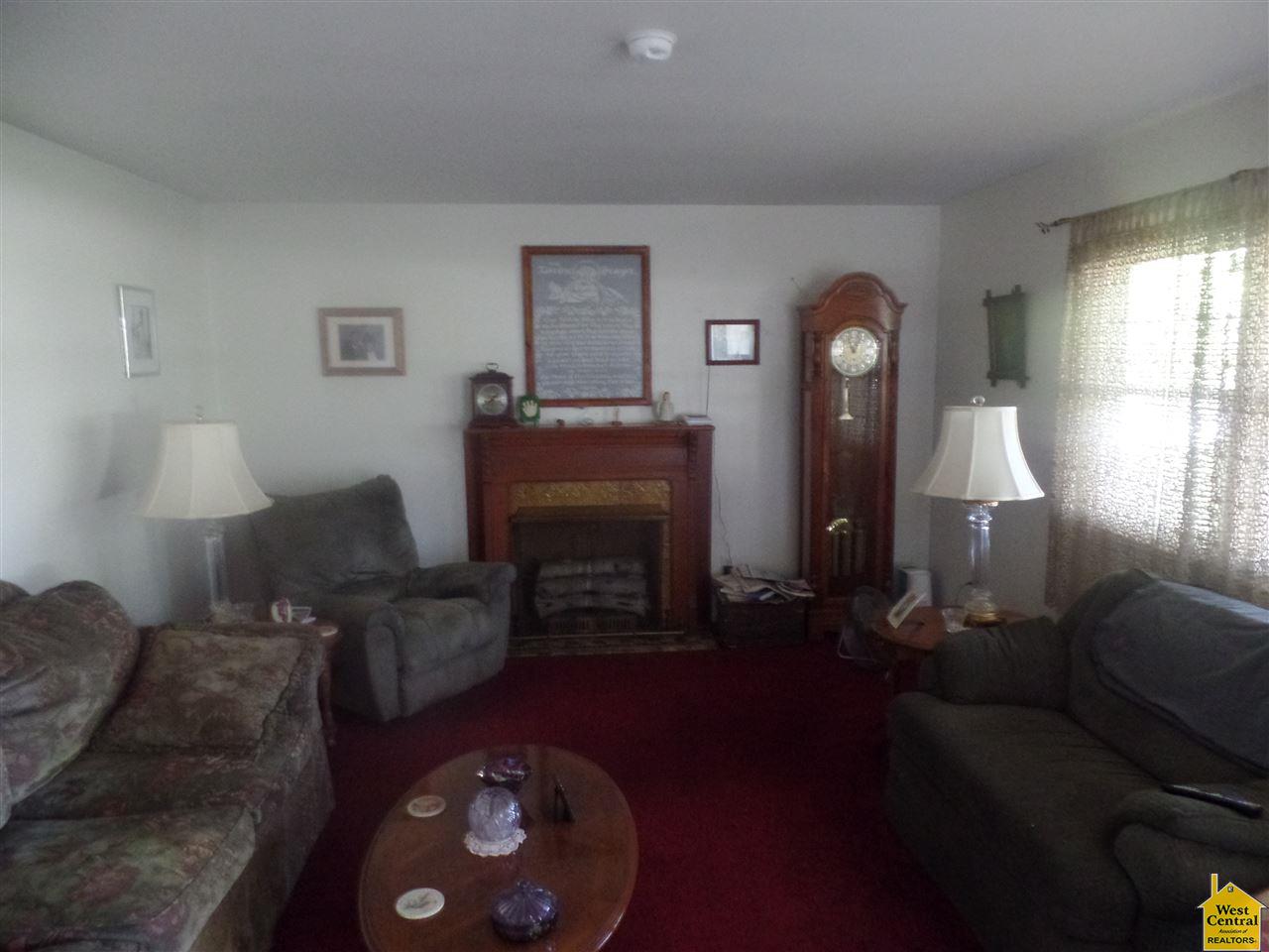 1202Pearl St, Warsaw, MO 65355